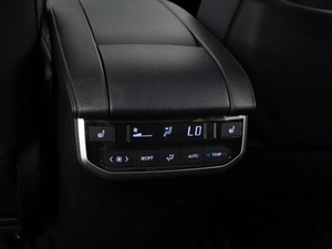 Внедорожник Toyota Highlander 2026 года, 5494434 рублей, Москва