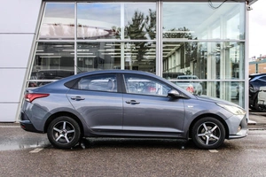 Седан Hyundai Solaris 2022 года, 2005000 рублей, Ярославль