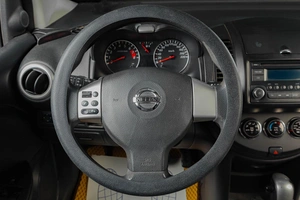 Хетчбэк Nissan Note 2012 года, 799000 рублей, Тюмень