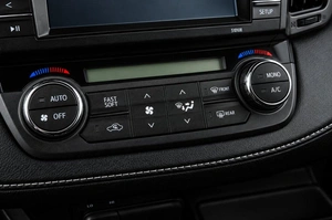 Внедорожник Toyota RAV4 2017 года, 2869000 рублей, Челябинск