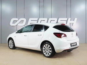 Хетчбэк Opel Astra 2013 года, 799000 рублей, Воронеж