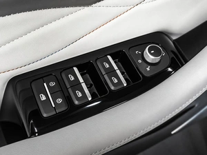 Внедорожник Geely Monjaro 2023 года, 3619000 рублей, Тюмень