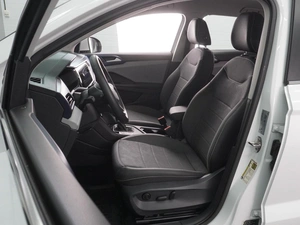 Внедорожник Volkswagen Taos 2023 года, 3129000 рублей, Воронеж