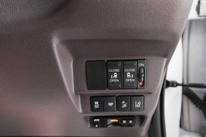 Минивэн Honda Freed 2016 года, 1699000 рублей, Красноярск