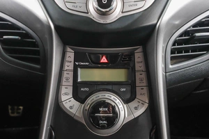 Седан Hyundai Elantra 2012 года, 979000 рублей, Пермь