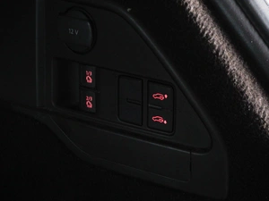 Внедорожник Volkswagen Touareg 2012 года, 2090000 рублей, Минеральные Воды