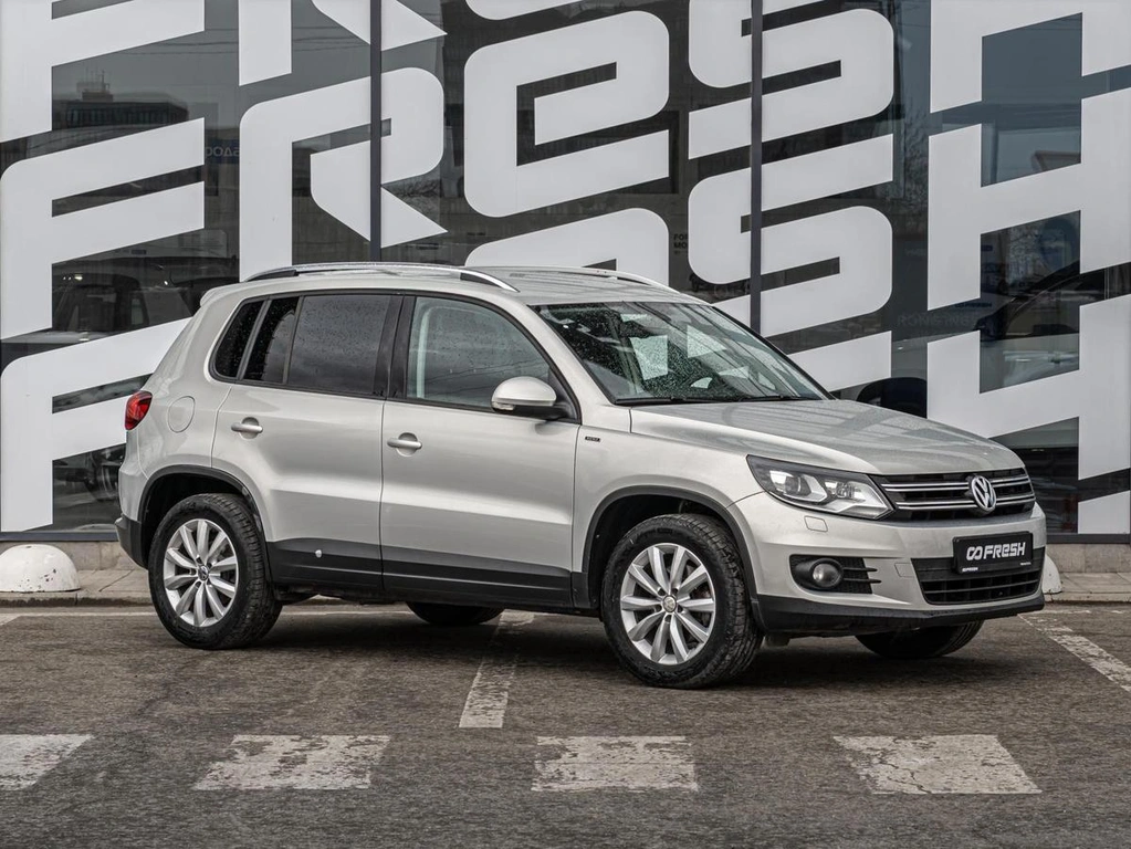 Внедорожник Volkswagen Tiguan 2016 года, 1699000 рублей, Краснодар