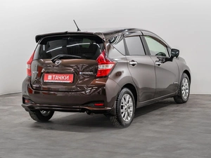 Хетчбэк Nissan Note 2016 года, 900000 рублей, Красноярск