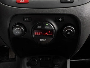 Хетчбэк Kia Rio 2011 года, 619000 рублей, Тюмень