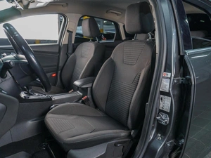 Седан Ford Focus 2017 года, 1499000 рублей, Сургут