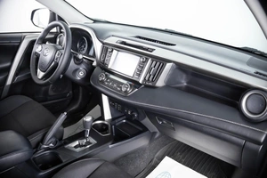 Внедорожник Toyota RAV4 2017 года, 2159000 рублей, Пермь