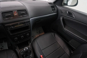 Внедорожник Skoda Yeti 2011 года, 1199000 рублей, Красноярск