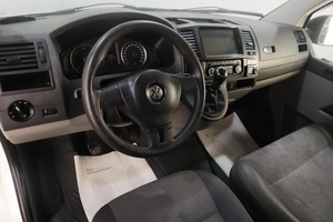 Минивэн Volkswagen Caravelle 2013 года, 1869000 рублей, Челябинск