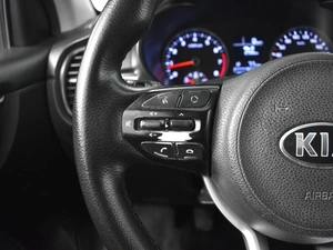 Хетчбэк Kia Rio X-Line 2018 года, 1048200 рублей, Казань