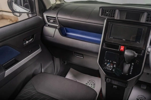 Минивэн Toyota Roomy 2019 года, 1179000 рублей, Томск