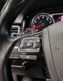 Внедорожник Volkswagen Touareg 2016 года, 2697000 рублей, Красноярск