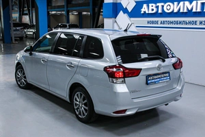 Универсал Toyota Corolla Fielder 2017 года, 1198000 рублей, Солонцы