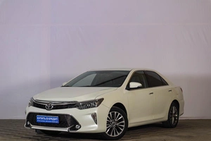 Седан Toyota Camry 2017 года, 2639000 рублей, Тюмень