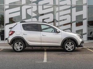 Хетчбэк Renault Sandero 2020 года, 1430000 рублей, Краснодар