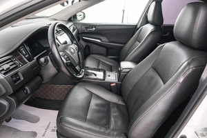 Седан Toyota Camry 2018 года, 1849000 рублей, Красноярск