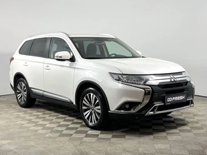 Внедорожник Mitsubishi Outlander 2021 года, 2250000 рублей, Казань