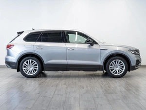 Внедорожник Volkswagen Touareg 2018 года, 3749000 рублей, Саратов