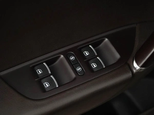 Внедорожник Volkswagen Touareg 2015 года, 2500000 рублей, Москва
