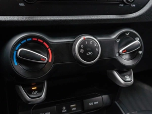 Седан Kia Rio 2018 года, 1090000 рублей, Краснодар