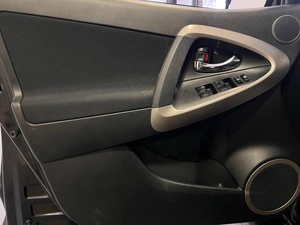 Внедорожник Toyota RAV4 2006 года, 999000 рублей, Красноярск