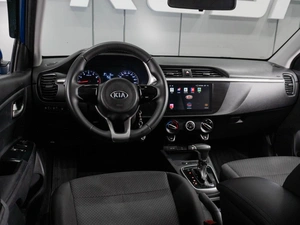 Седан Kia Rio 2021 года, 1300000 рублей, Тюмень