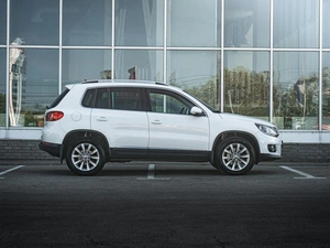 Внедорожник Volkswagen Tiguan 2012 года, 1599000 рублей, Нижний Новгород