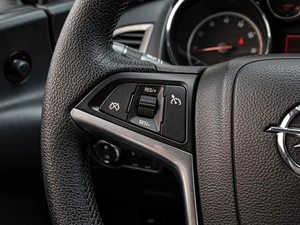 Хетчбэк Opel Astra 2011 года, 785000 рублей, Краснодар