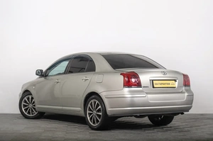 Седан Toyota Avensis 2005 года, 949000 рублей, Томск
