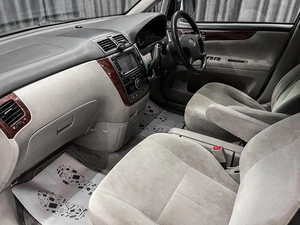 Минивэн Toyota Ipsum 2001 года, 650000 рублей, Красноярск