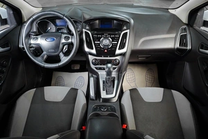 Хетчбэк Ford Focus 2012 года, 899000 рублей, Тюмень