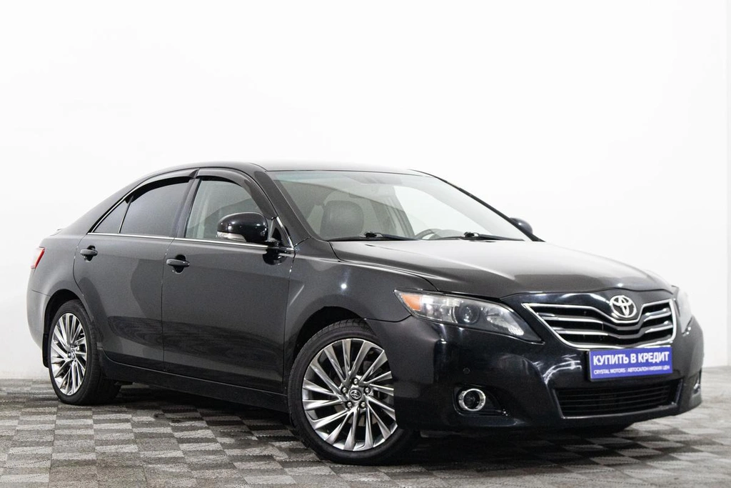 Седан Toyota Camry 2011 года, 1479000 рублей, Сургут