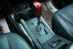 Внедорожник Toyota RAV4 2010 года, 1399000 рублей, Омск