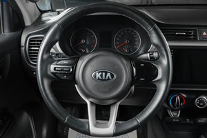 Седан Kia Rio 2021 года, 1459000 рублей, Тюмень