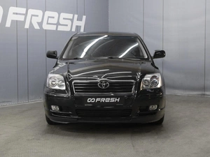 Седан Toyota Avensis 2005 года, 850000 рублей, Омск