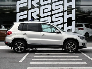 Внедорожник Volkswagen Tiguan 2015 года, 1415000 рублей, Волгоград