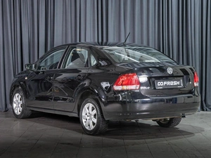 Седан Volkswagen Polo 2014 года, 975000 рублей, Волгоград
