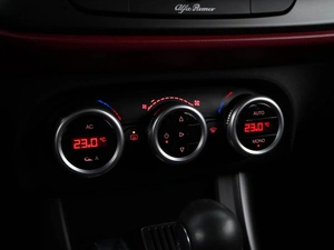 Хетчбэк Alfa Romeo Giulietta 2014 года, 2399077 рублей, Москва