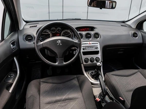 Хетчбэк Peugeot 308 2011 года, 499000 рублей, Краснодар