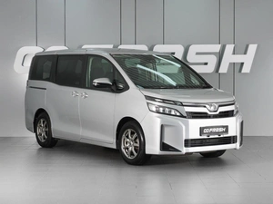 Минивэн Toyota Voxy 2017 года, 1865000 рублей, Минеральные Воды