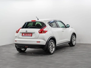 Внедорожник Nissan Juke 2013 года, 1050000 рублей, Красноярск