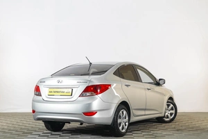 Седан Hyundai Solaris 2013 года, 799000 рублей, Тюмень