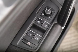 Внедорожник Volkswagen Tiguan 2018 года, 2189000 рублей, Томск