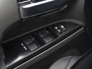 Внедорожник Toyota Land Cruiser 2015 года, 5490000 рублей, Омск