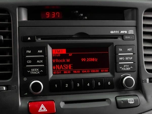 Хетчбэк Kia Rio 2010 года, 679000 рублей, Тюмень