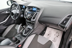 Хетчбэк Ford Focus 2012 года, 849000 рублей, Красноярск